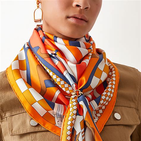 how to tie a hermes scarf youtube|how to wear Hermes twilly.